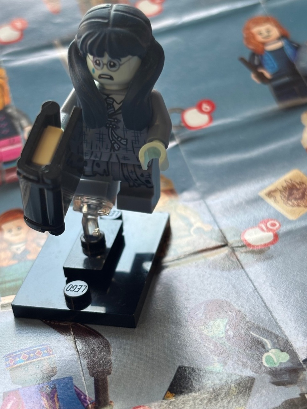 LEGO Harry Potter Series 2 colhp36 "Moaning Myrtle" with stand, pamphlet & acces